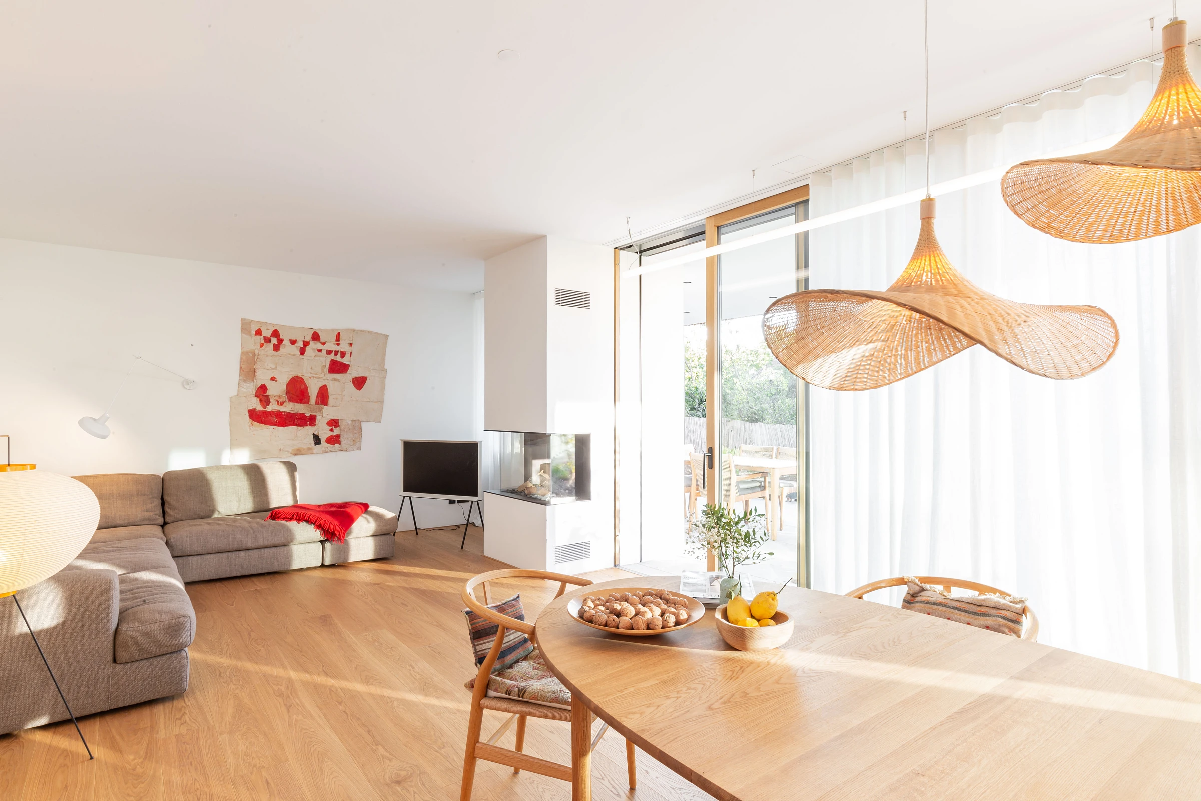 Inneraumansicht des Wohn-Essbereiches eines Holzbau Einfamilienhauses