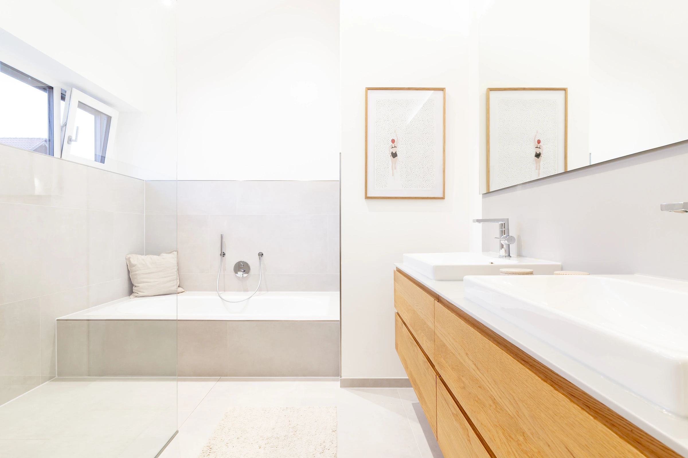 Innenansicht Flur Einfamilienhaus natürliche Oberflächen