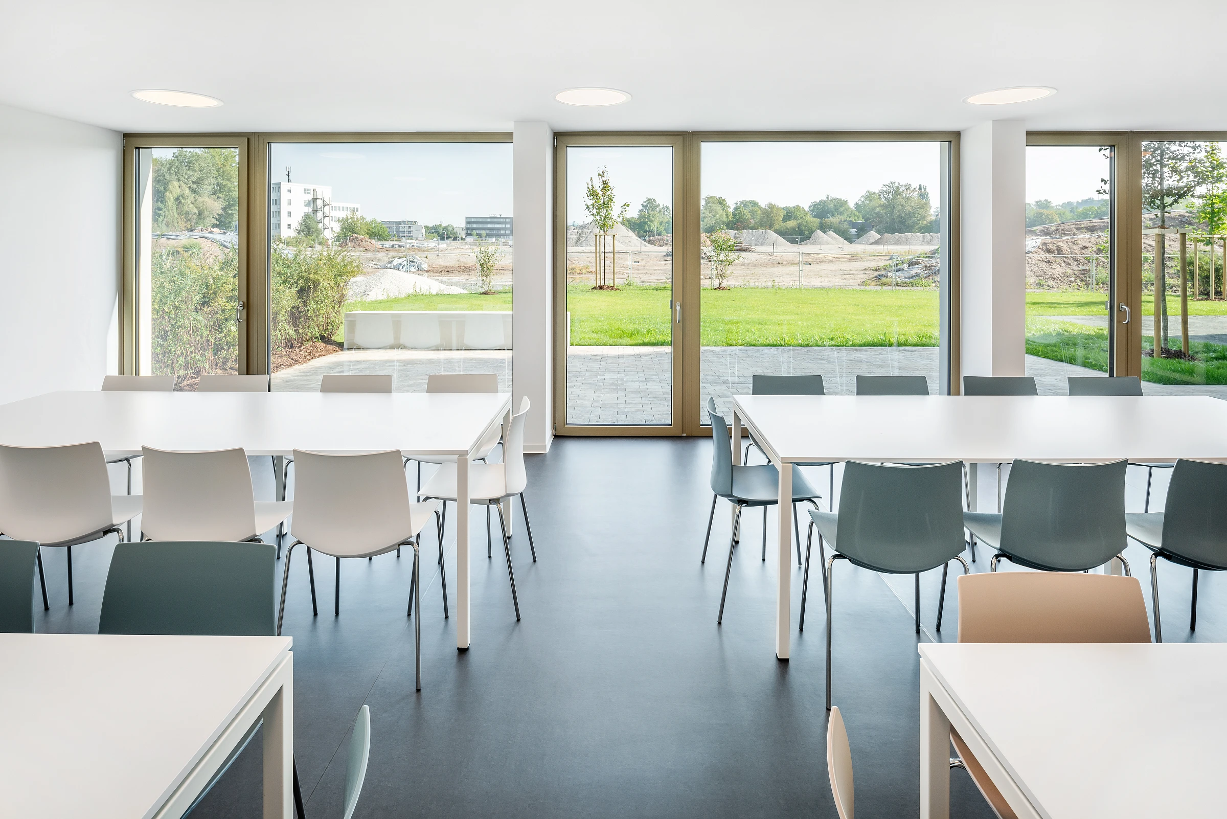 Studierendenwohnheim mit Gemeinschaftsraum mit Ausblick