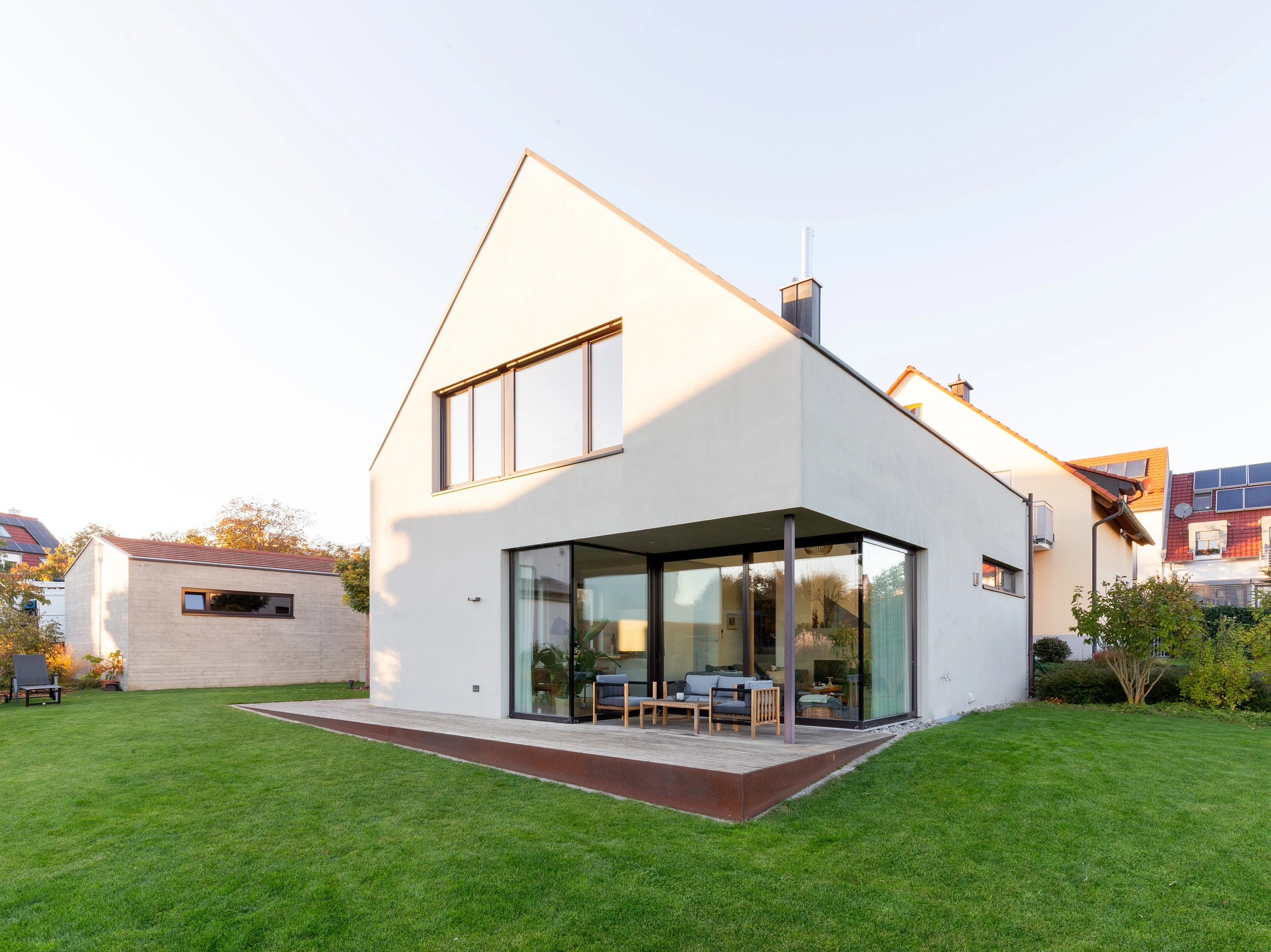 Einfamilienhaus mit Satteldach und Putzfassade