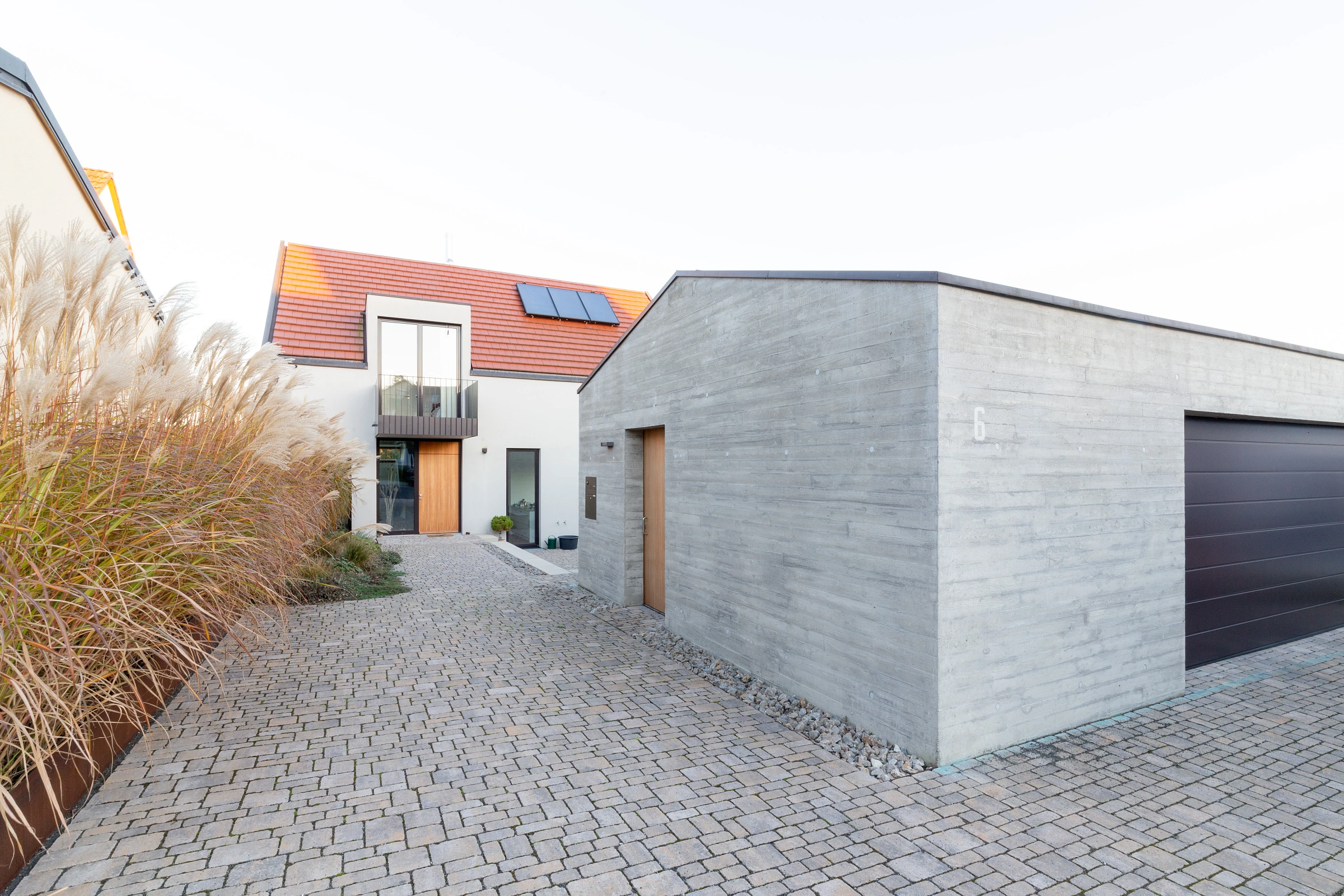 Einfamilienhaus mit Satteldach und Putzfassade