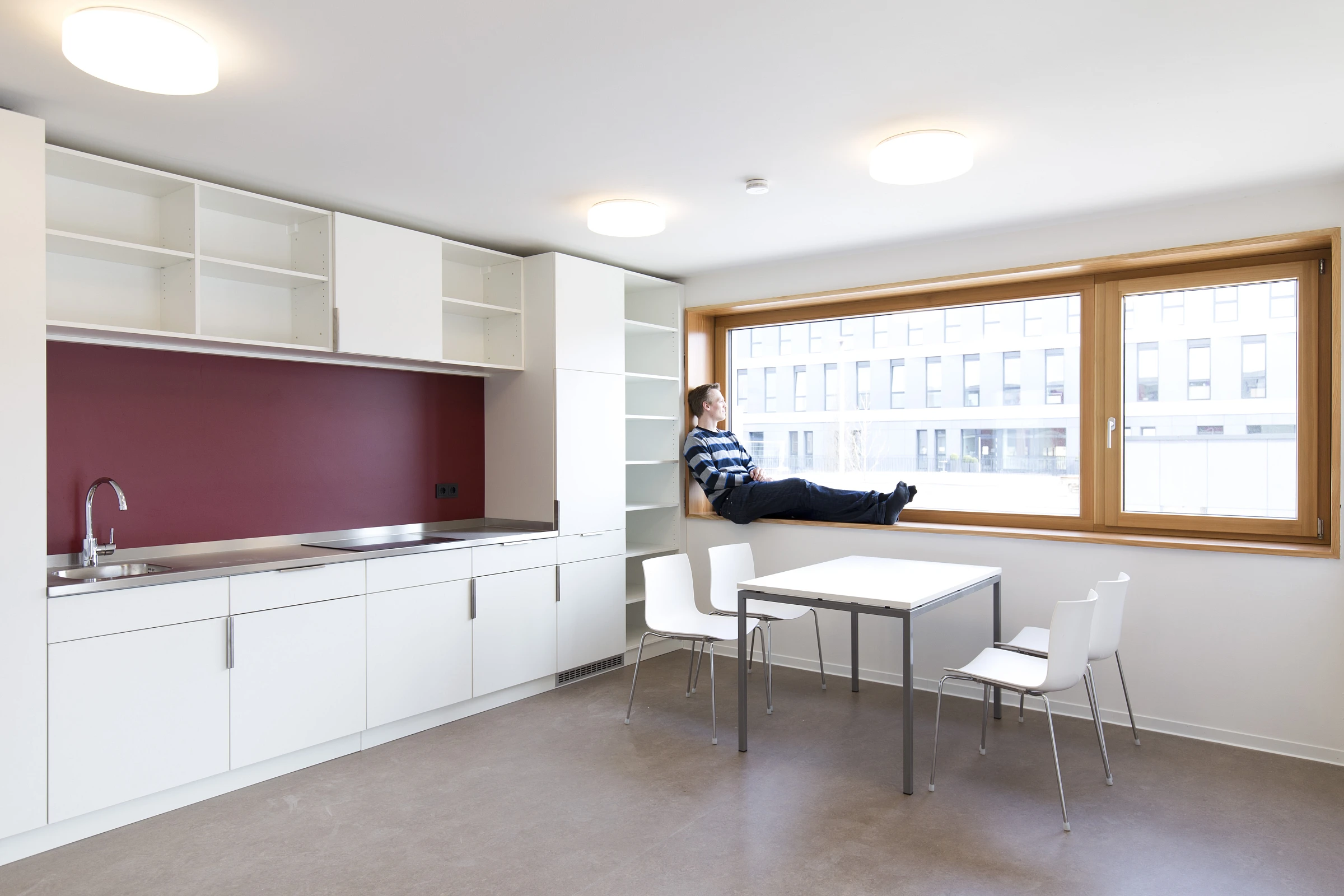 Einbaumöbel Gemeinschaftsbereich in einem Studentenwohnheim