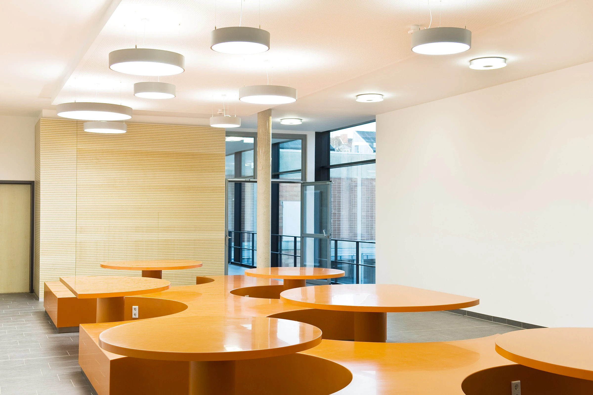 Einbaumöbel Hochschulgebäude