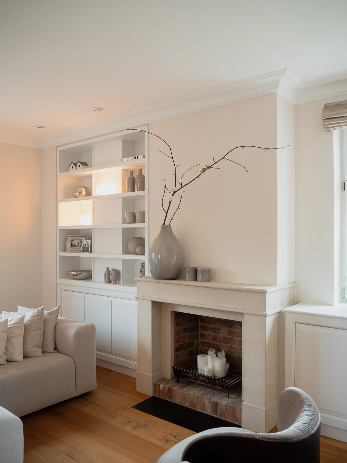 Innenbereich sanierte Gründerzeitvilla mit Holzböden und Kamin