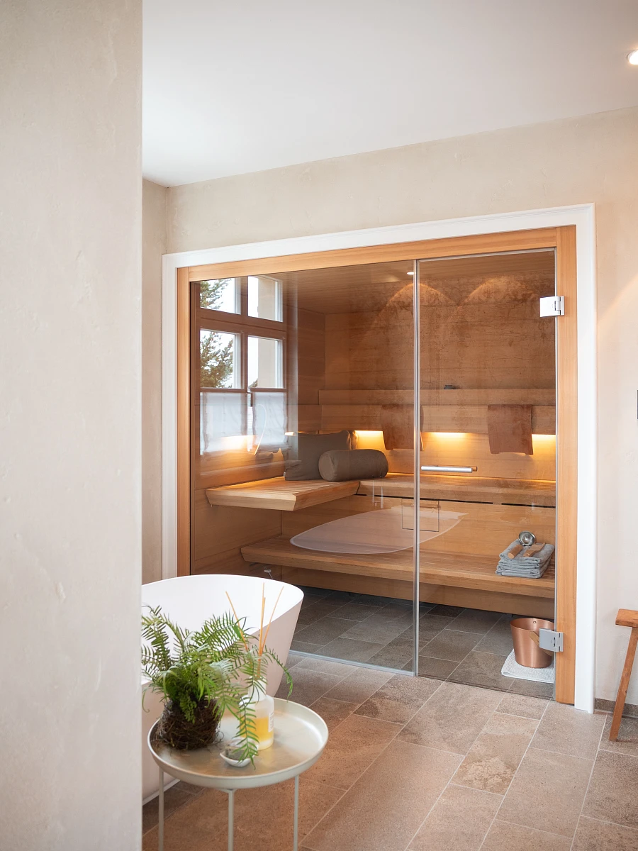 Innenbereich sanierte Gründerzeitvilla Sauna in Badezimmer