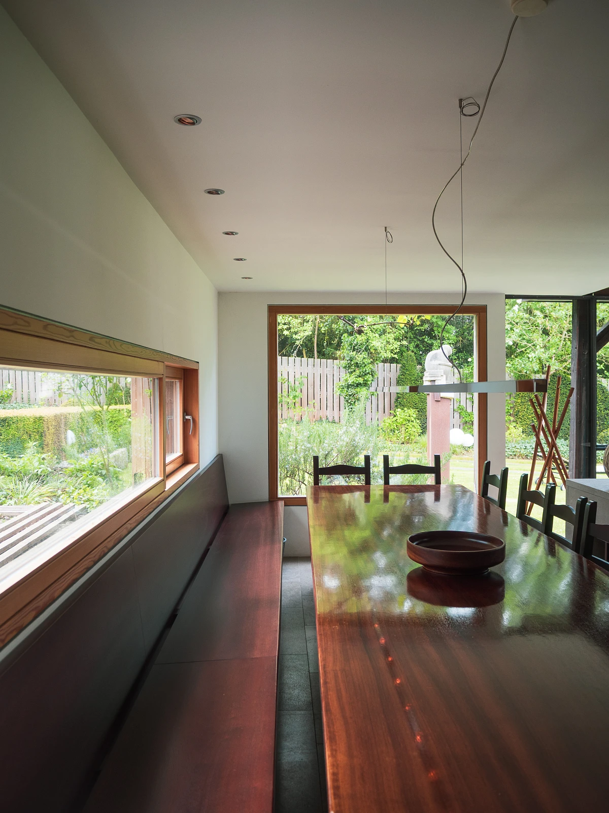 Gründerzeitvilla nach Sanierung mit saniertem Gartenhaus